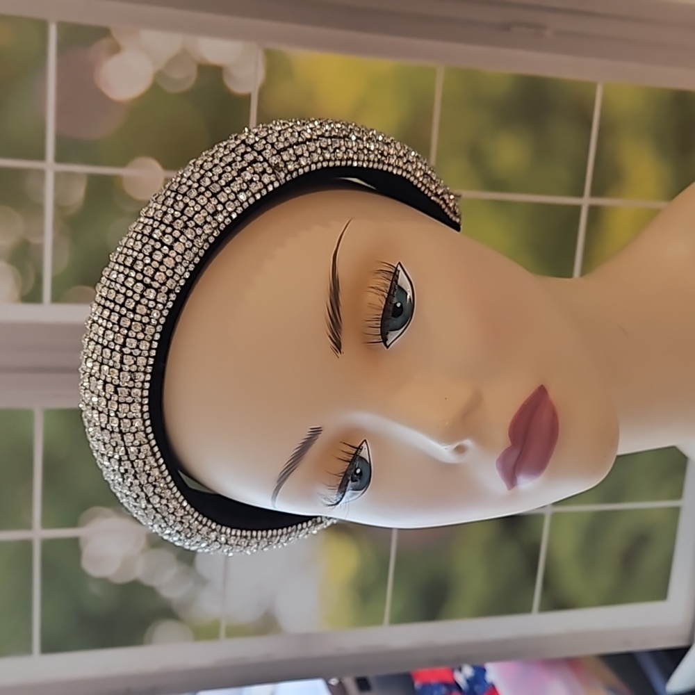 Clear rhinestone covered velvety cushion headband prom wedding tiara cosplay - Picture 1 of 8